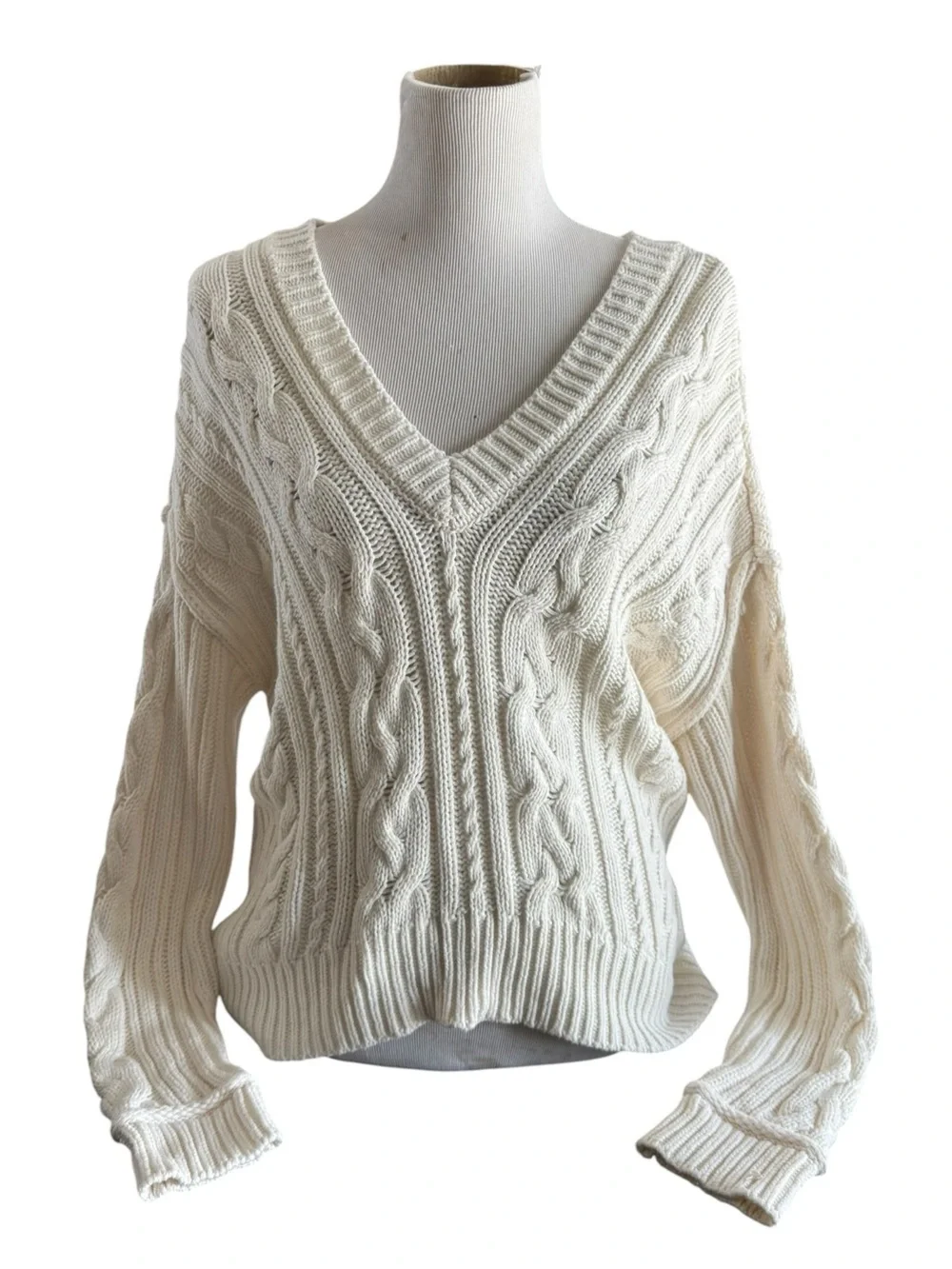 Aeropostale Women's Cream Cable Knit V-Neck Sweater Size L